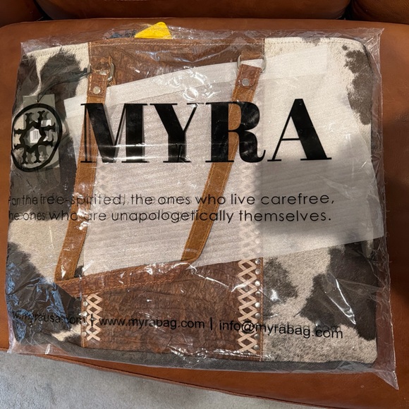 Myra Bag Brown and Black weekender Travel Bag with cowhide - Picture 2 of 6